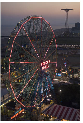 Ace of Hearts Photo Wonder Wheel Dusk Astro Tower